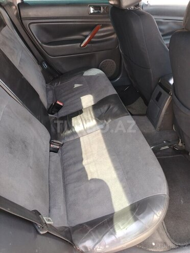 Volkswagen Passat 2004, 387,000 km - 2.0 l - Bakı