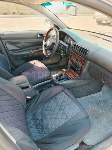 Volkswagen Passat 2004, 387,000 km - 2.0 l - Bakı