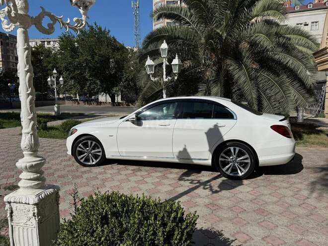 Mercedes C 350 2018, 142,197 km - 2.0 l - Bakı