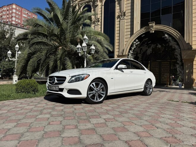 Mercedes C 350 2018, 142,197 km - 2.0 l - Bakı
