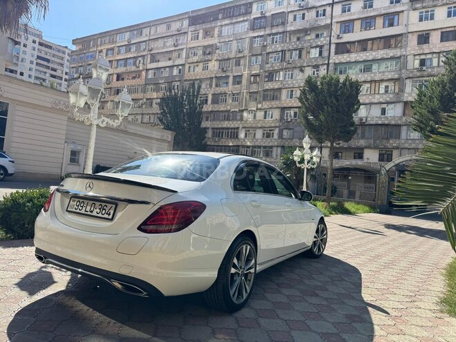 Mercedes C 350 2018, 142,197 km - 2.0 l - Bakı