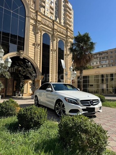 Mercedes C 350 2018, 142,197 km - 2.0 l - Bakı