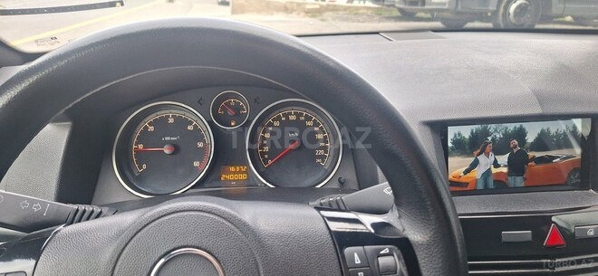 Opel Astra 2006, 240,000 km - 1.3 l - Bakı