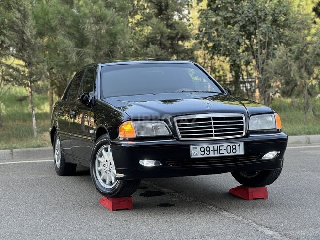 Mercedes C 220 1998, 285,000 km - 2.2 l - Saatlı