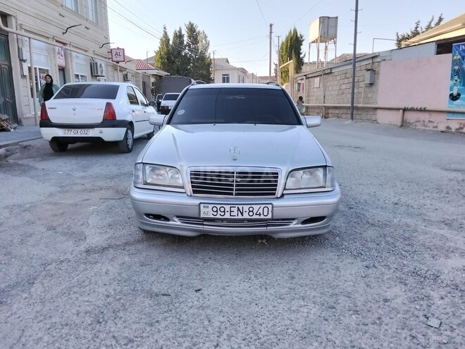 Mercedes C 220 2000, 203,000 km - 2.2 l - Bakı