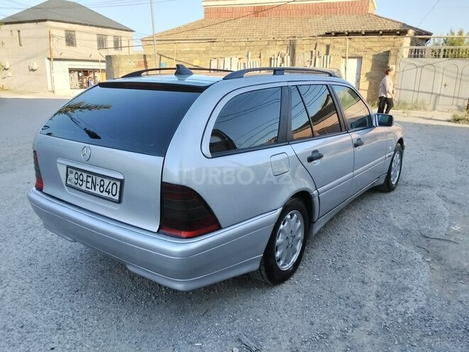 Mercedes C 220 2000, 203,000 km - 2.2 l - Bakı