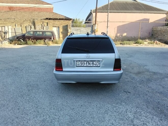 Mercedes C 220 2000, 203,000 km - 2.2 l - Bakı