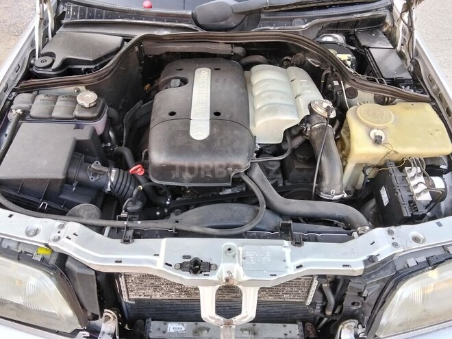 Mercedes C 220 2000, 203,000 km - 2.2 l - Bakı