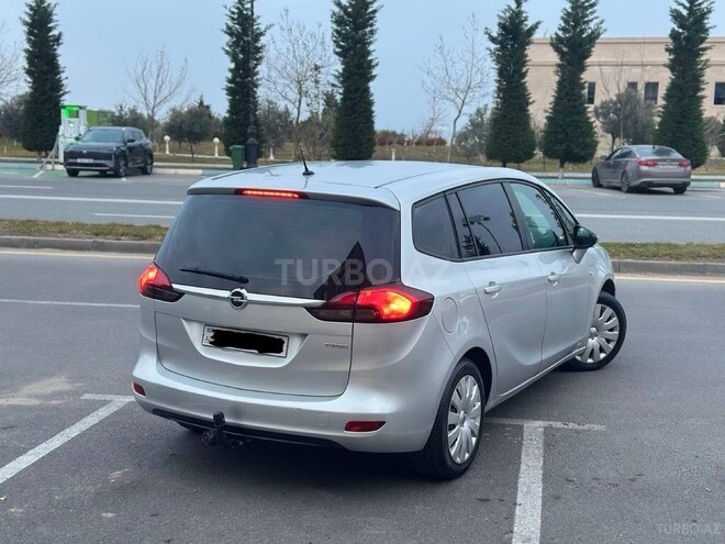Opel Zafira 2015, 135,000 km - 1.4 l - Bakı