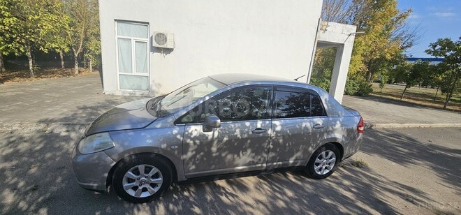 Nissan Tiida 2006, 330,000 km - 1.6 л - Bakı