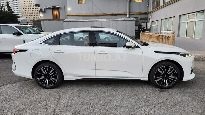 Changan Qiyuan A05 2025, 0 km - 1.5 л - Bakı
