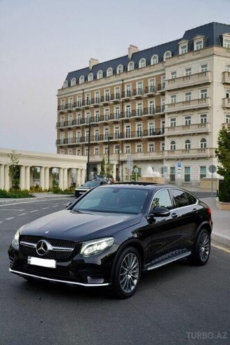 Mercedes GLC 300 4MATIC 2019, 72,865 km - 2.0 l - Bakı