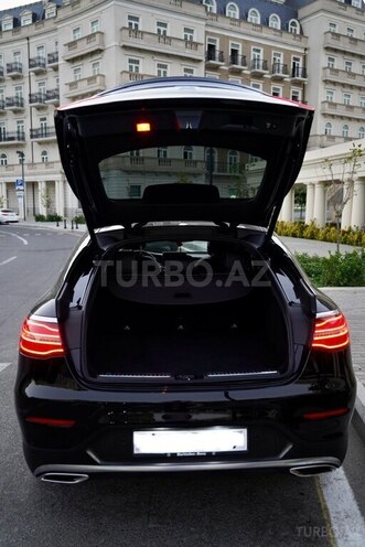 Mercedes GLC 300 4MATIC 2019, 72,865 km - 2.0 l - Bakı