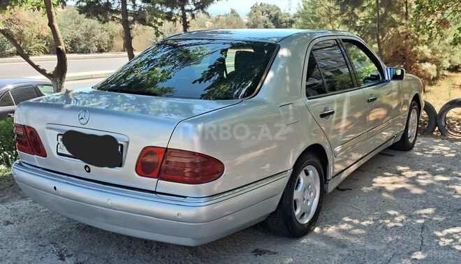 Mercedes E 220 1997, 355,000 km - 2.2 l - Bakı