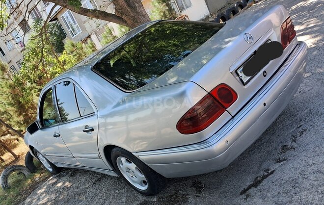 Mercedes E 220 1997, 355,000 km - 2.2 l - Bakı