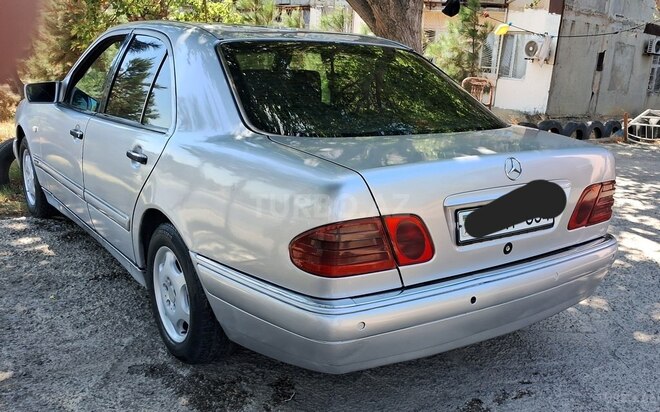 Mercedes E 220 1997, 355,000 km - 2.2 l - Bakı