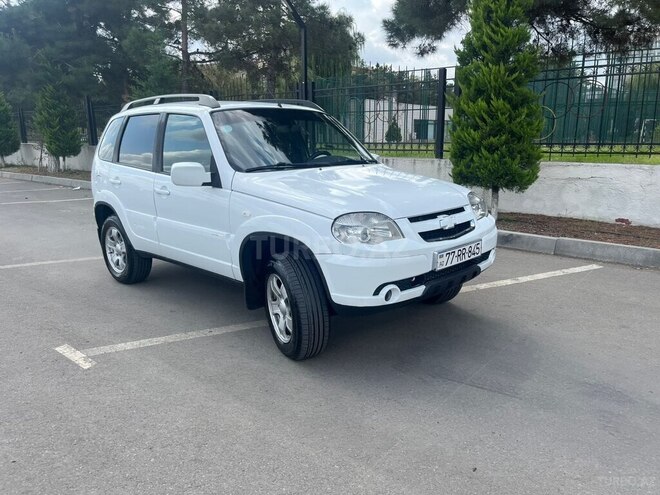 Chevrolet Niva 2011, 147,594 km - 1.7 l - Salyan