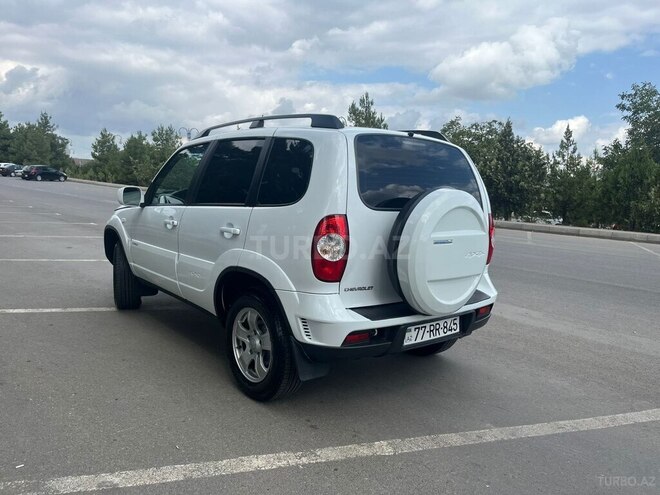 Chevrolet Niva 2011, 147,594 km - 1.7 l - Salyan