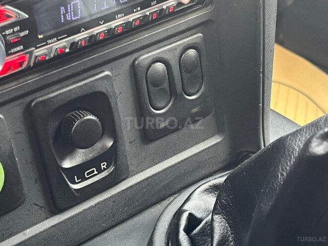 Chevrolet Niva 2011, 147,594 km - 1.7 l - Salyan