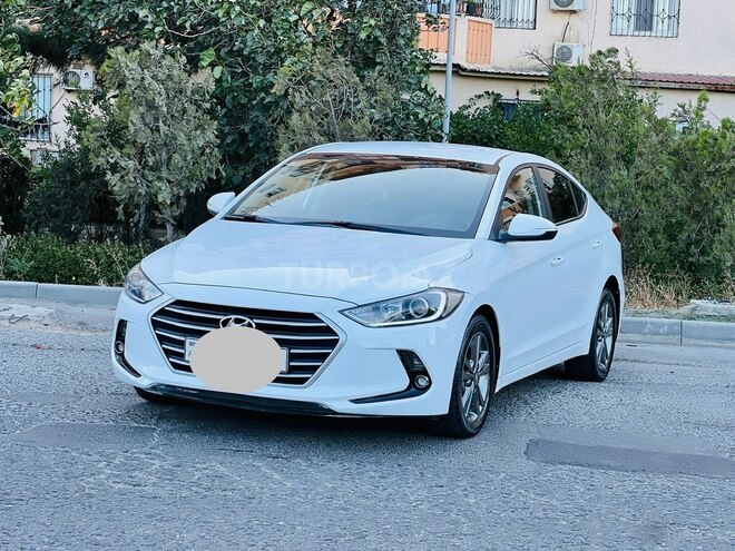 Hyundai Avante 2015, 199,999 km - 1.6 л - Bakı