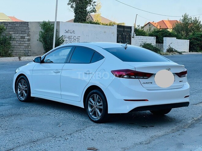 Hyundai Avante 2015, 199,999 km - 1.6 л - Bakı