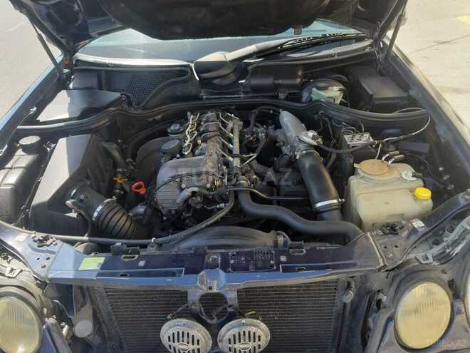 Mercedes E 220 1998, 333,156 km - 2.2 l - Bakı