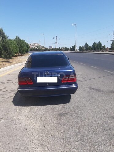 Mercedes E 220 1998, 333,156 km - 2.2 l - Bakı