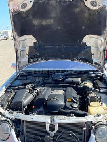 Mercedes E 240 2000, 335,641 km - 2.4 l - Bakı