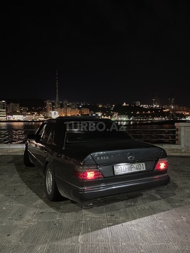 Mercedes E 200 1993, 484,940 km - 2.0 l - Bakı