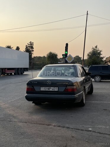 Mercedes E 200 1993, 484,940 km - 2.0 l - Bakı