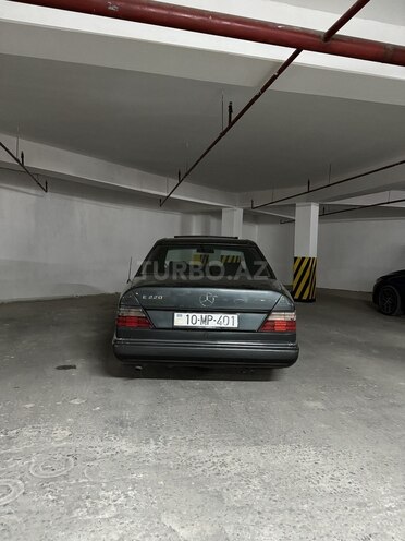 Mercedes E 200 1993, 484,940 km - 2.0 l - Bakı