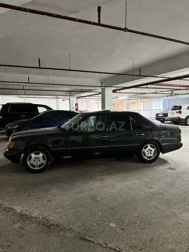 Mercedes E 200 1993, 484,940 km - 2.0 l - Bakı