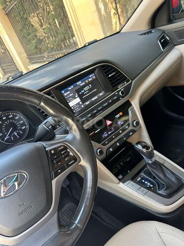 Hyundai Elantra 2018, 101,389 km - 1.4 л - Bakı
