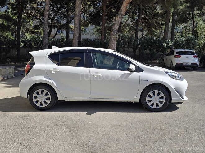 Toyota Aqua 2018, 63,500 km - 1.5 l - Bakı