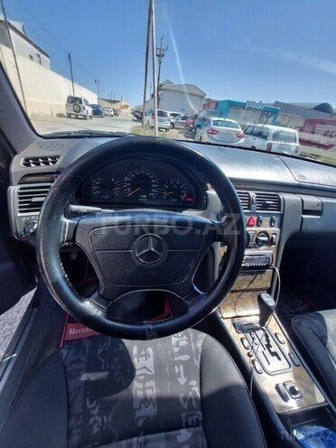 Mercedes E 200 1997, 399,871 km - 2.0 l - Bakı