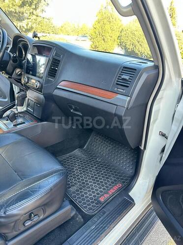 Mitsubishi Pajero 2008, 198,161 km - 3.0 l - Bakı