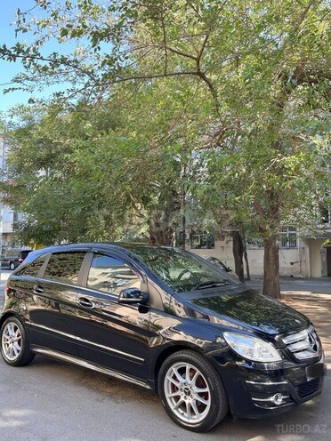 Mercedes B 170 2009, 261,695 km - 1.7 л - Bakı