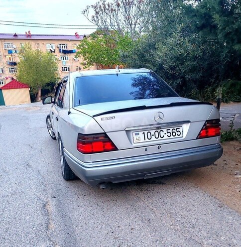 Mercedes E 220 1994, 497,000 km - 2.2 l - Bakı