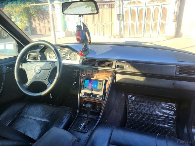 Mercedes E 220 1993, 550,000 km - 2.2 l - Bakı