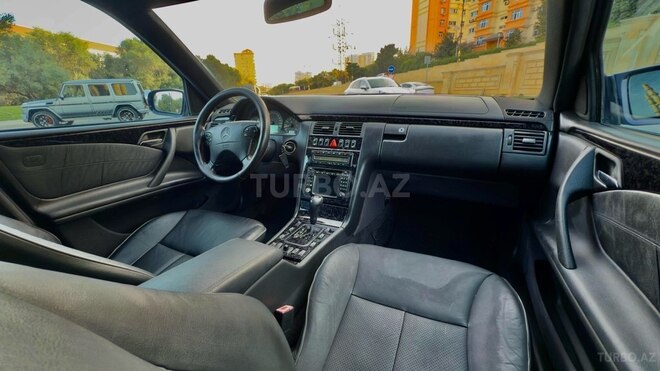 Mercedes E 240 1999, 285,000 km - 2.4 l - Bakı