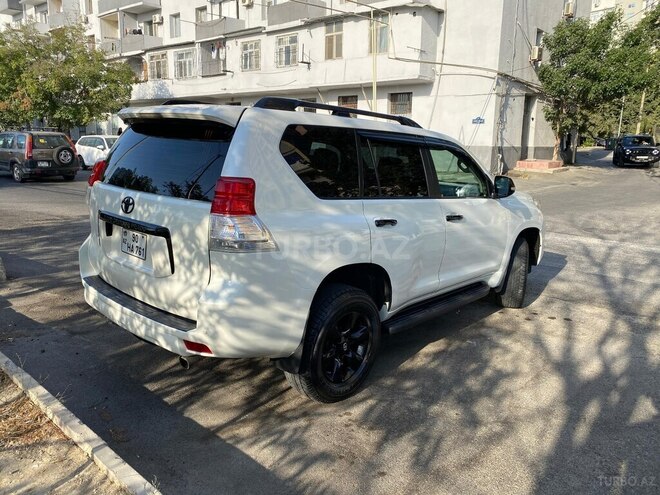 Toyota Land Cruiser Prado 2009, 266,000 km - 2.7 л - Bakı