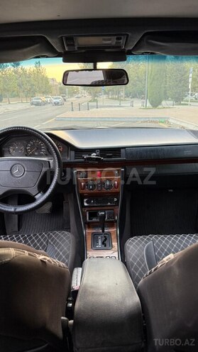 Mercedes E 220 1995, 407,000 km - 2.2 l - Bakı