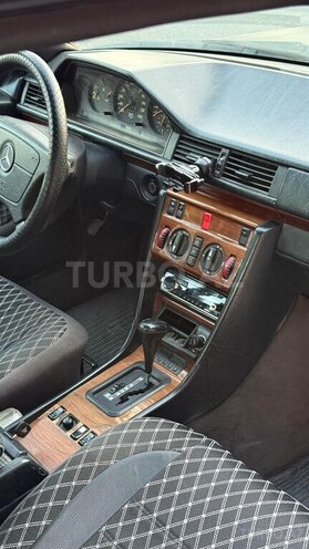 Mercedes E 220 1995, 407,000 km - 2.2 l - Bakı