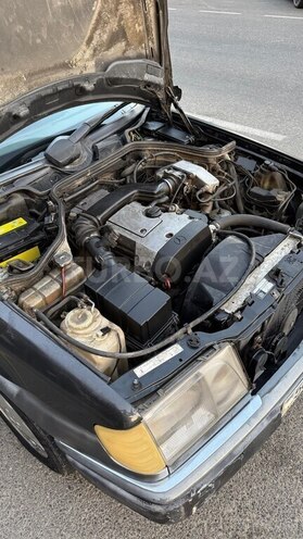 Mercedes E 220 1995, 407,000 km - 2.2 l - Bakı