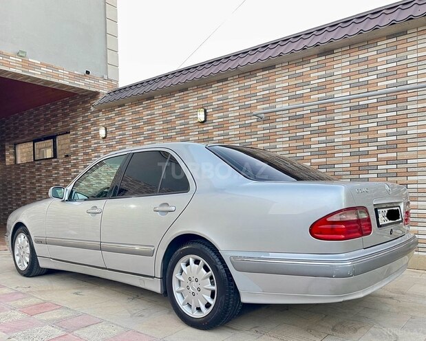 Mercedes E 240 1999, 281,000 km - 2.4 l - Bakı