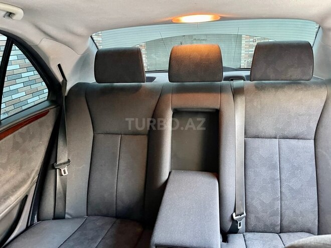 Mercedes E 240 1999, 281,000 km - 2.4 l - Bakı