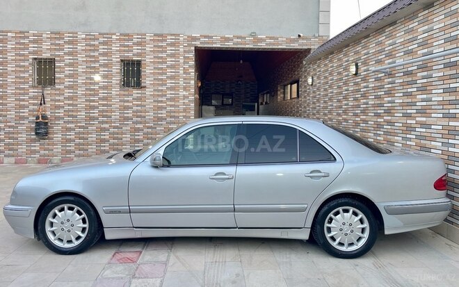Mercedes E 240 1999, 281,000 km - 2.4 l - Bakı