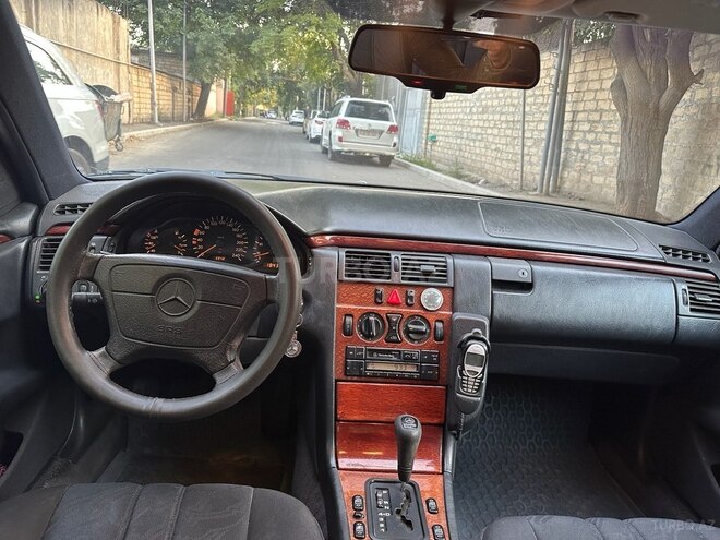 Mercedes E 230 1997, 340,000 km - 2.3 l - Gəncə