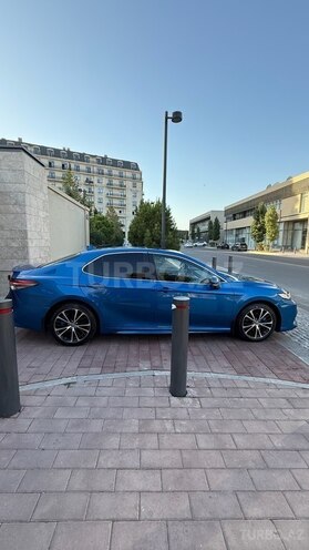 Toyota Camry-5