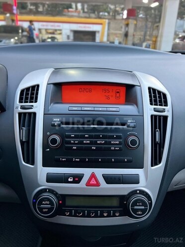 Kia Ceed 2009, 300,000 km - 1.6 л - Bakı